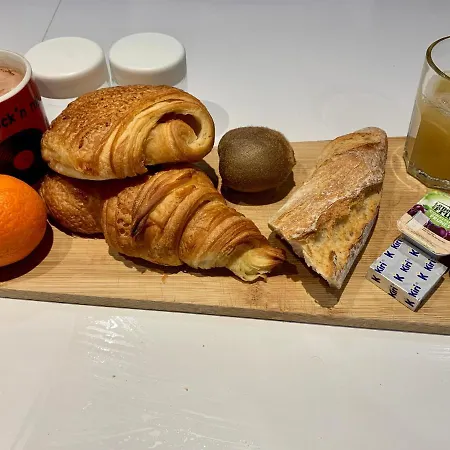 Des Joncheres Hotel